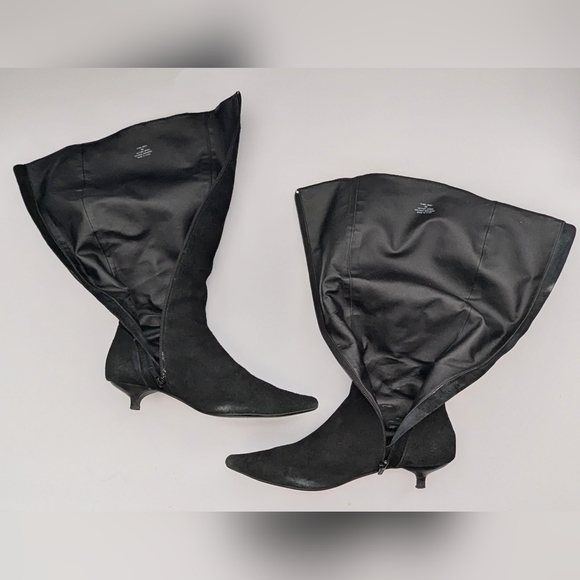 Steve Madden Black Suede Knee-High Sybel Boots (Adult Size 6) w/Kitten-Heel - Picture 3 of 16